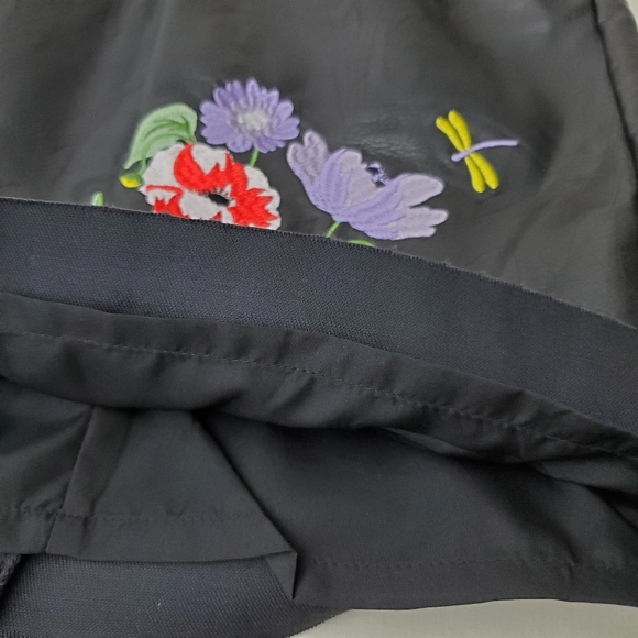 Black skirt, faux leather, embroidered - Picture 11 of 11